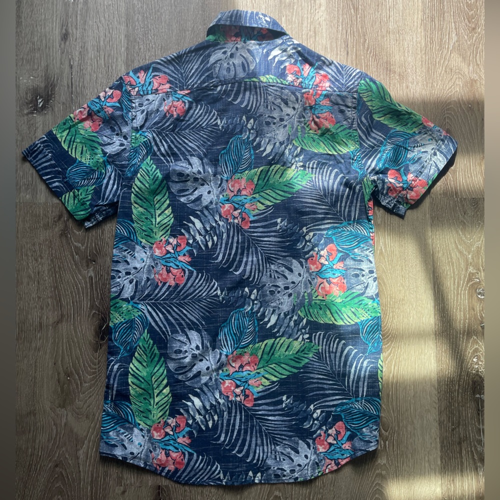 IZOD button down - Picture 3 of 3
